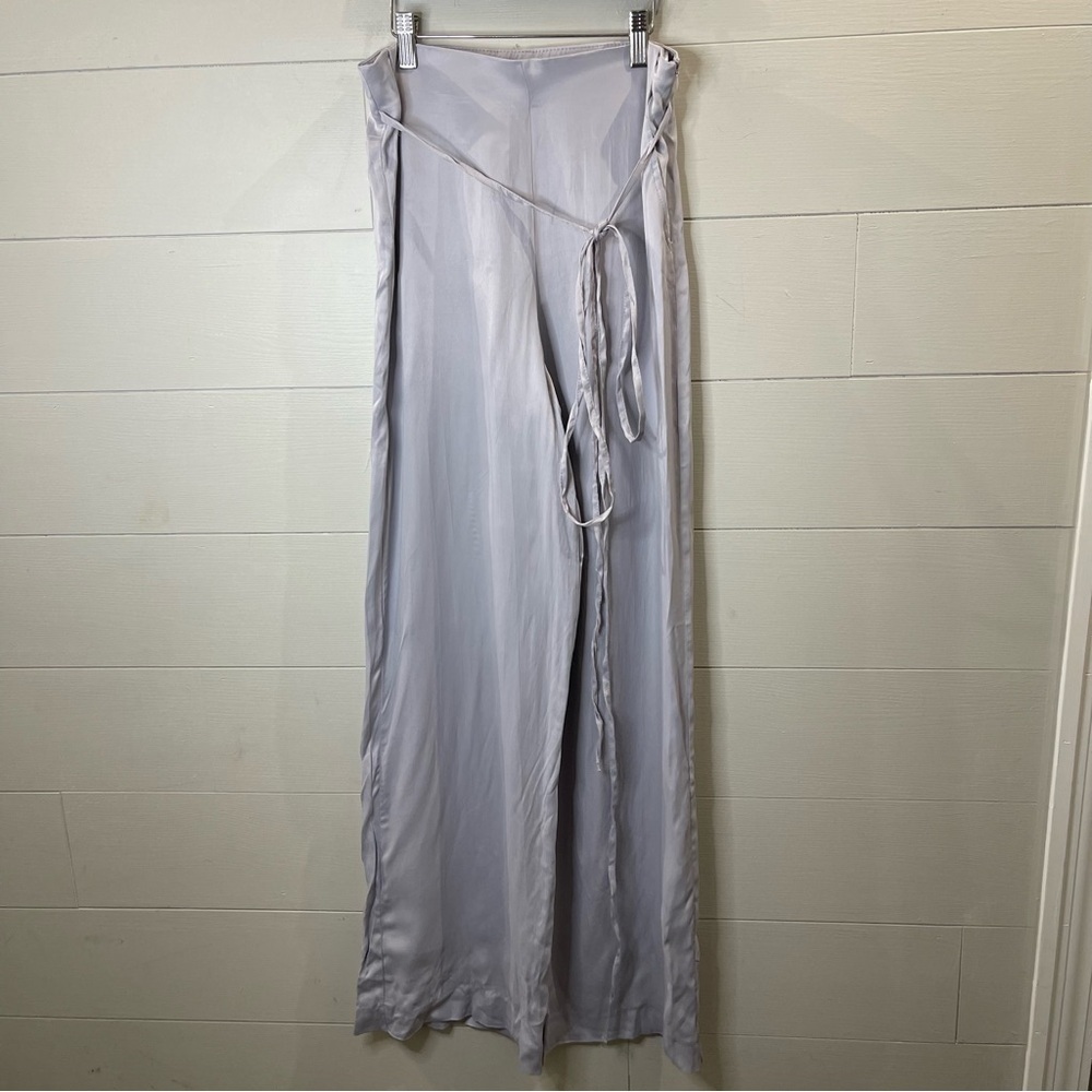 Zara | NWT Elegant Light Gray Satin Pants Size Small